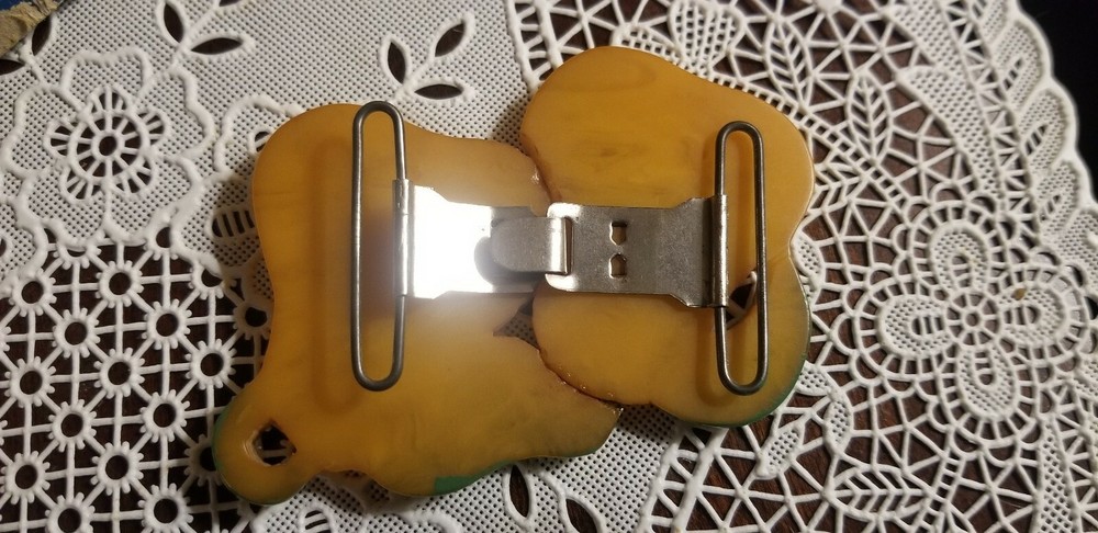 RARE 2 PIECE BUTTERSCOTCH BAKELITE PEAR BELT BUCKLE