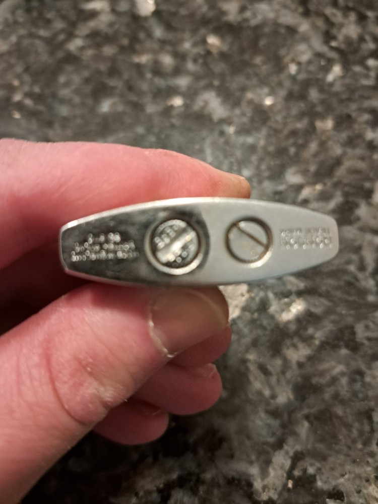 Working Ronson Cadet Milady Lighter