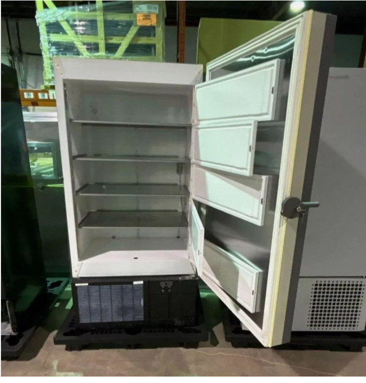 REVCO COMPARTMENTALIZED FREEZER MODEL NUMBER HLT-25V-85SID34