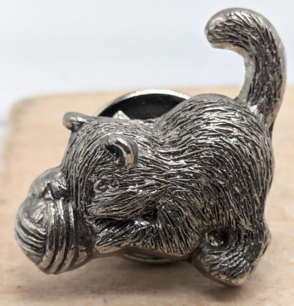 Kitty Cat Playing with Yarn Small Tack Pin