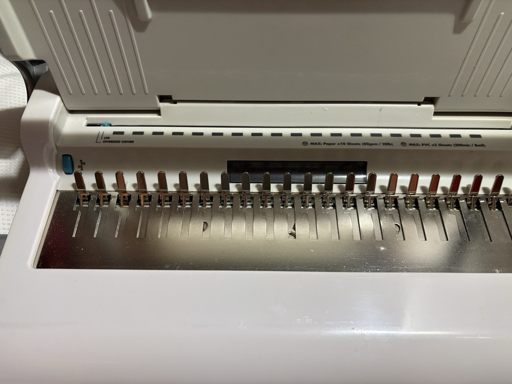 Fellowes Star+ 150 Manual Comb Binding Machine