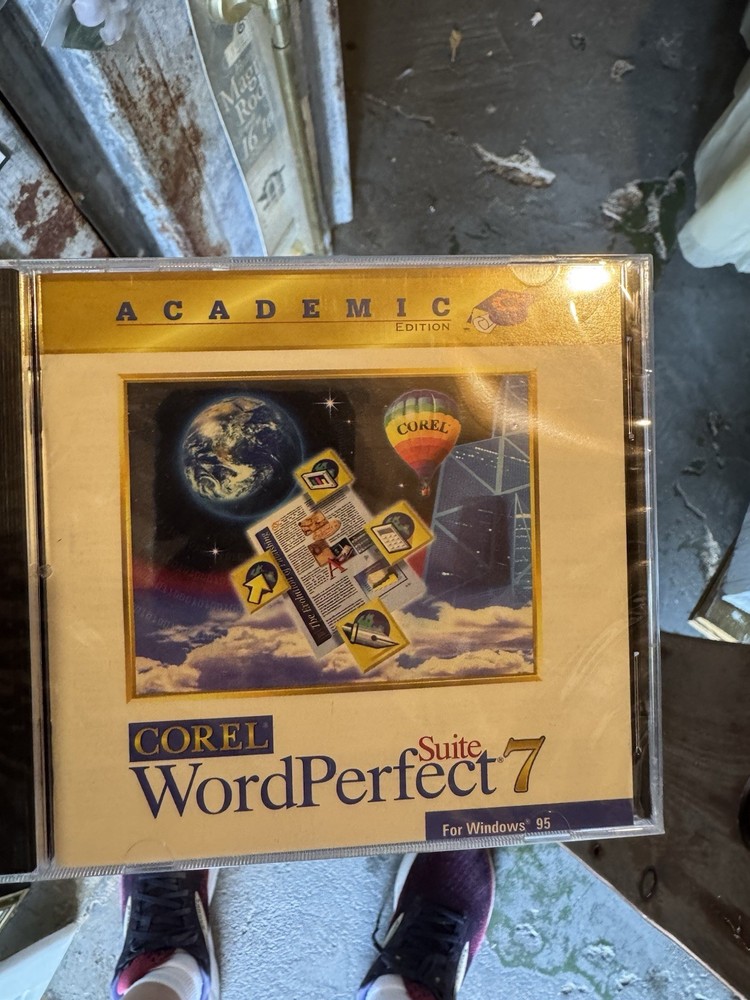 Corel WordPerfect Suite 7 Academic Edition Windows 3.1 CD