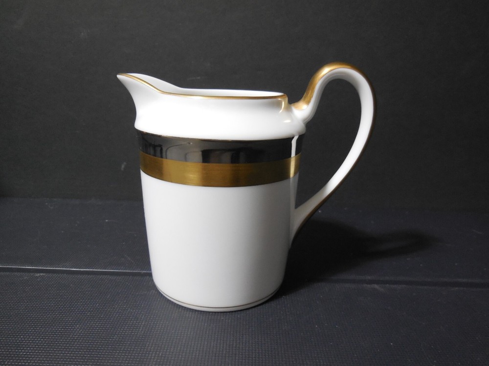 FITZ & FLOYD PLATINE D'OR 6 oz Creamer