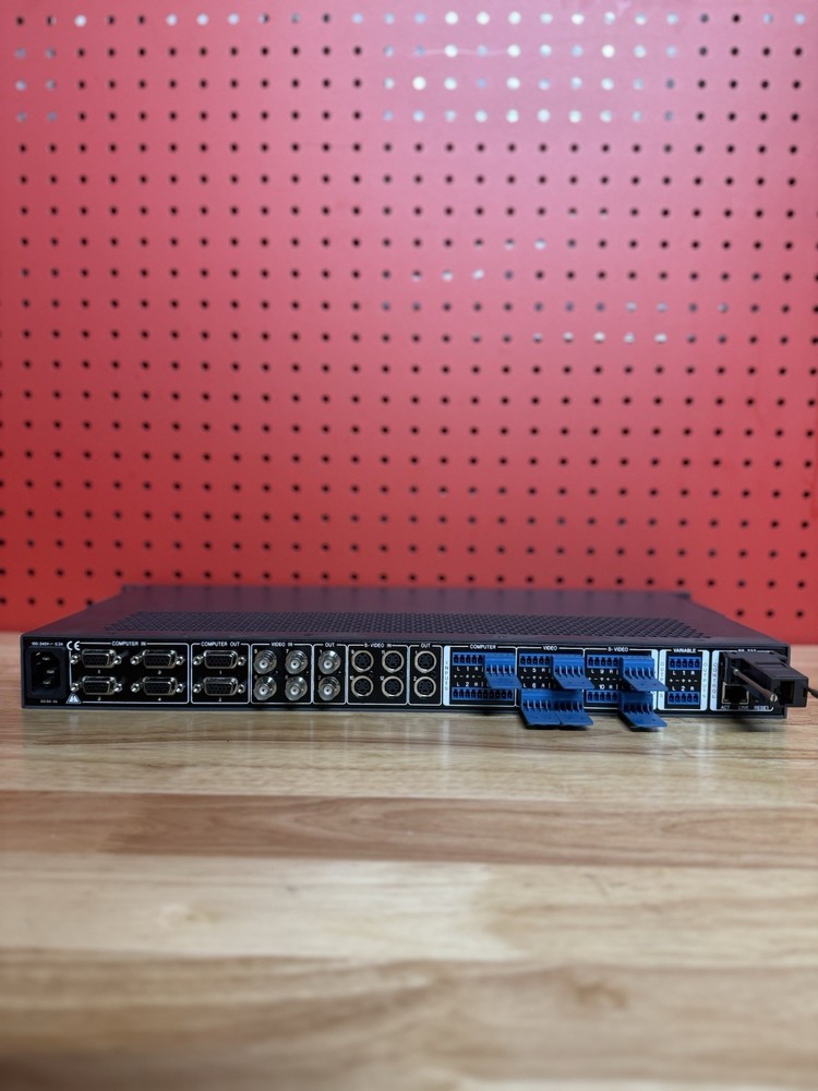 Extron MPX 423 A Media Presentation Matrix Switcher