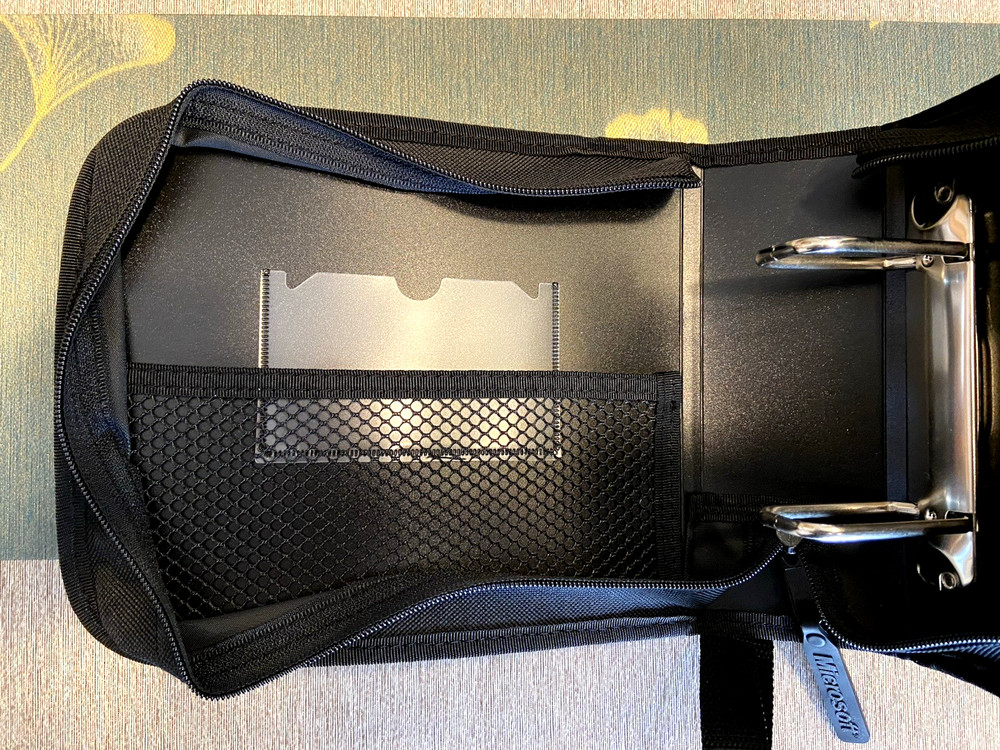 Microsoft MSDN CD DVD Carrying Case Wallet Black Blue Developer Tech Collectible