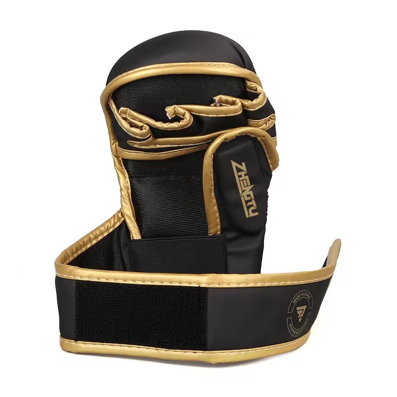 7 OZ MMA Training Gloves (Black & Gold)