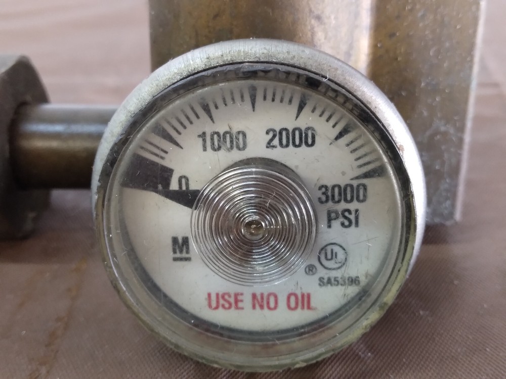 Vintage Helium/Argon/Oxygen Flowmeter Unknown Brand - Used