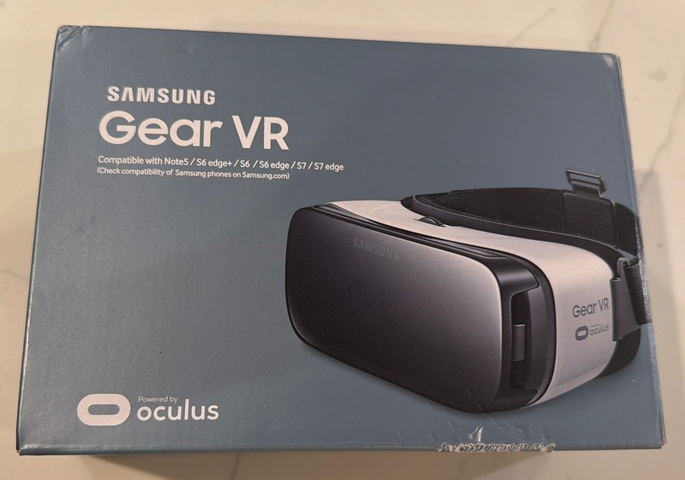 Samsung Gear VR Oculus Virtual Reality Headset