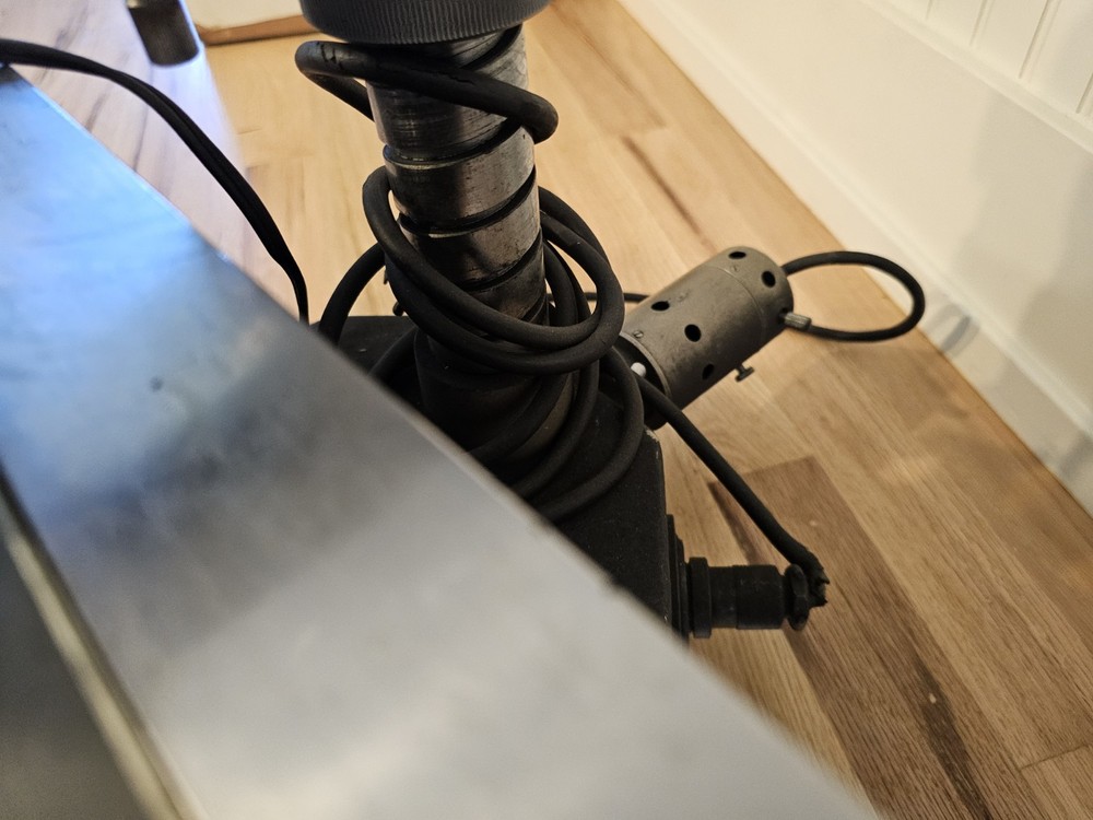 Nikon Measurescope Toolmakers Measuring Microscope X-Y Table Brown & Sharp Dials