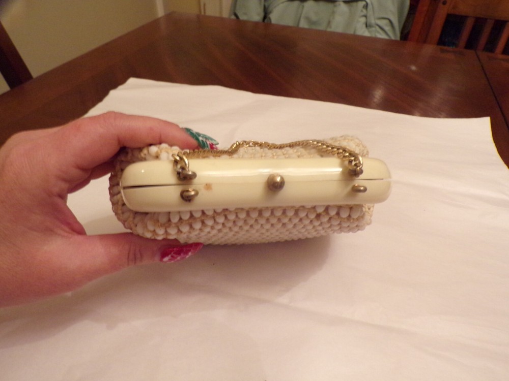 VTG White Beaded Hand Bag