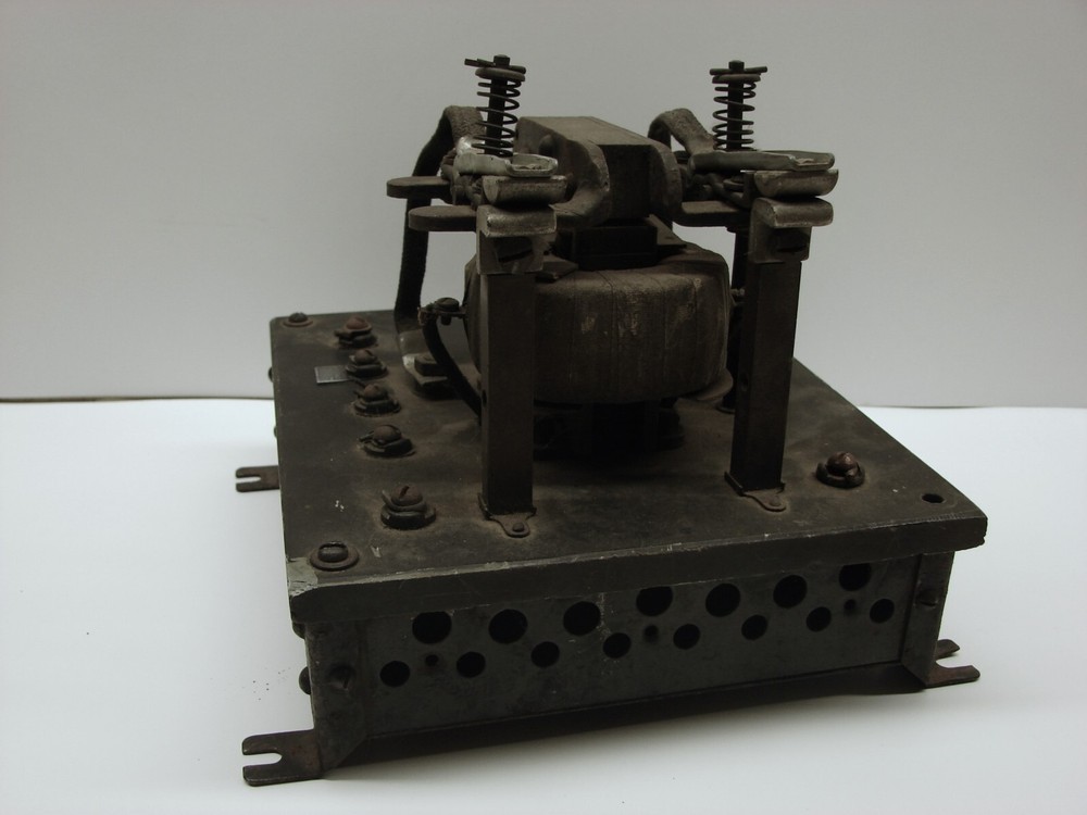Cutler Hammer Milwaukee WIS Relay Switch???
