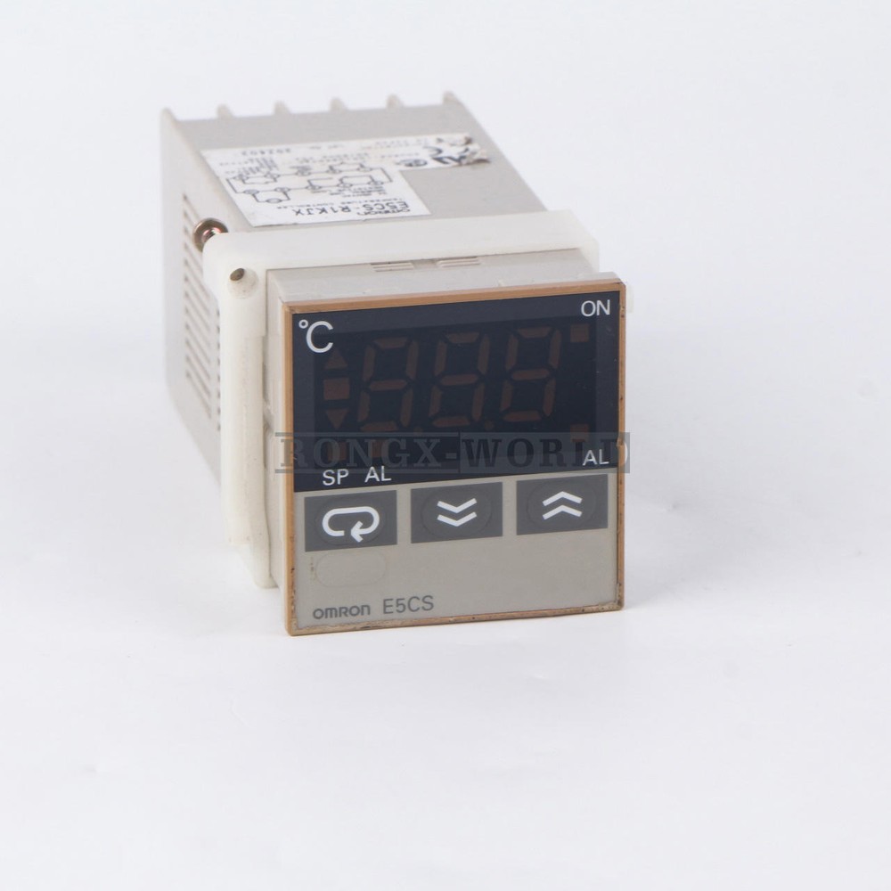 ONE Used Omron Temperature Controller E5CS-R1KJX 100-240VAC