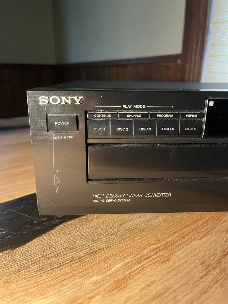 Sony CDP-C325 Compact Disc Player Black (See Description)