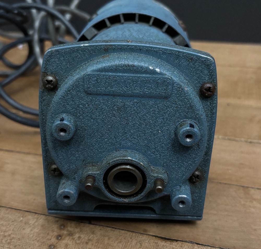 Cole Parmer Masterflex Pump motor w/ Masterflex Solid State Speed Controller