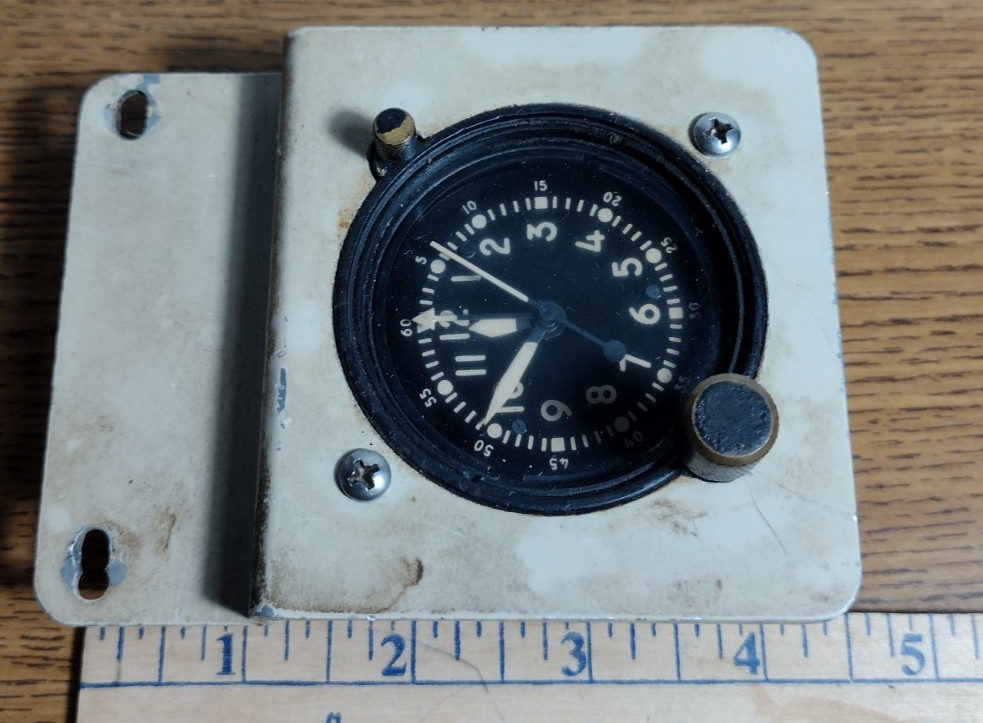 Vintage Unbranded Aircraft Unknown Clock (UNTESTED) (SEE DESCRIPTION)
