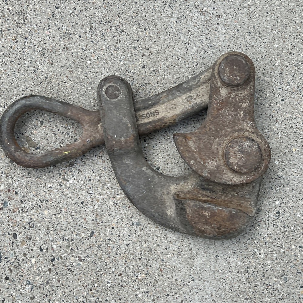 Klein Tools Haven's Grip CABLE PULL wire puller with Swing Latch 1604-20L