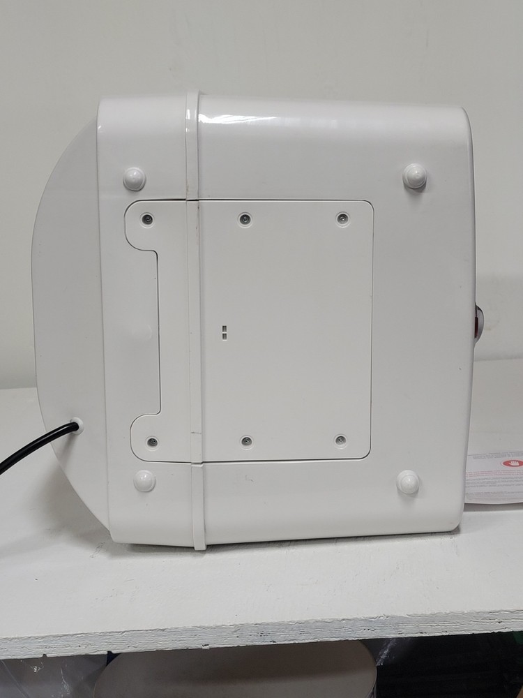 CAMPLUX 6 Gal. Plug In Water Heater Electric EUC READ