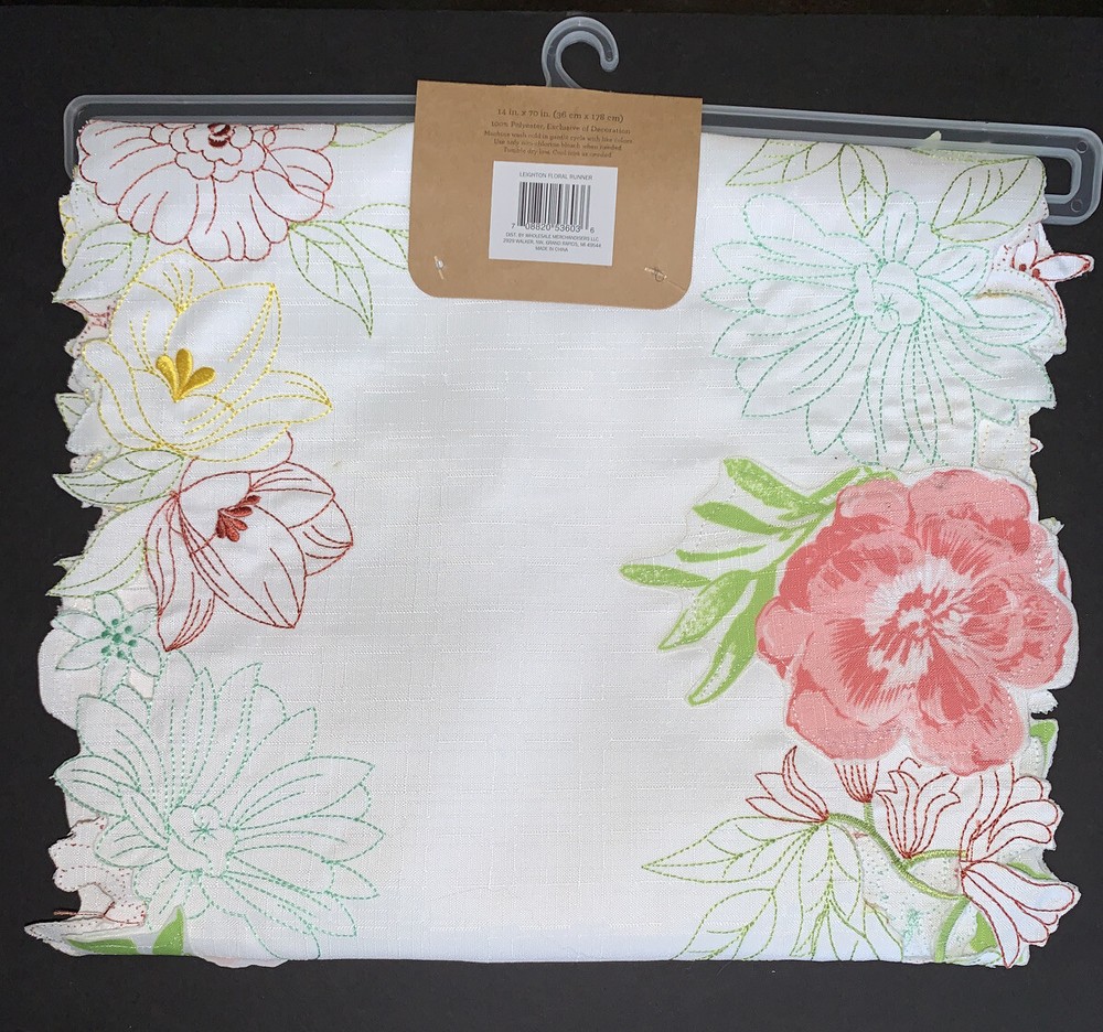 14 X 72 LEIGHTON FLORAL Table Runner / Machine Washable NWT