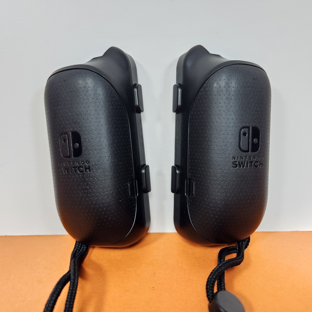 Joy-Con AA Battery Pack Nintendo Switch Controller Complete with ORIGINAL BOX