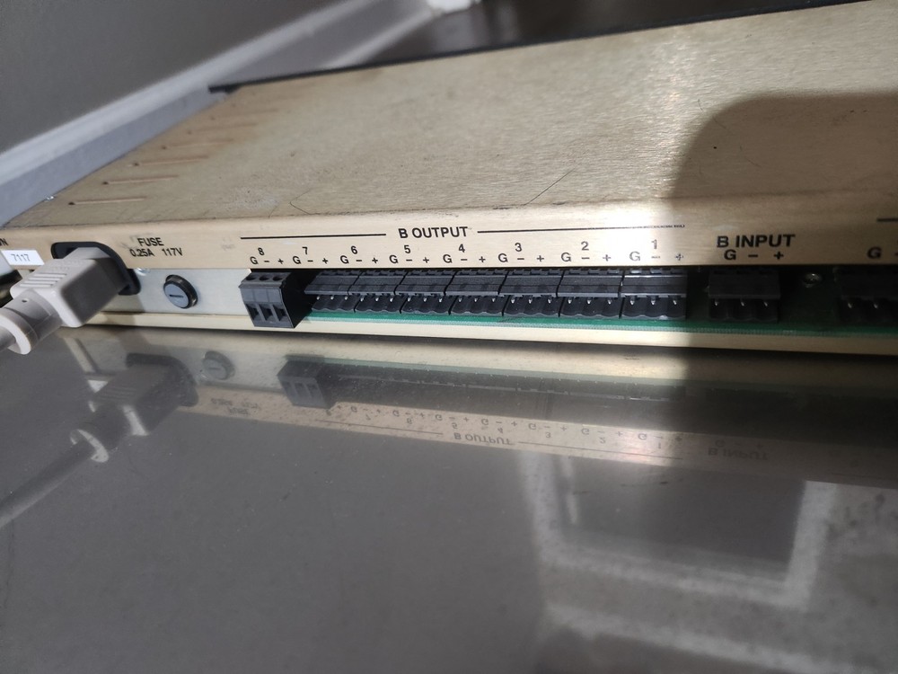 Radix Distribution Amplifier DA-1600