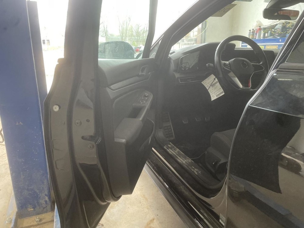 Complete Console Front Floor Fits 22-24 GOLF 1066985