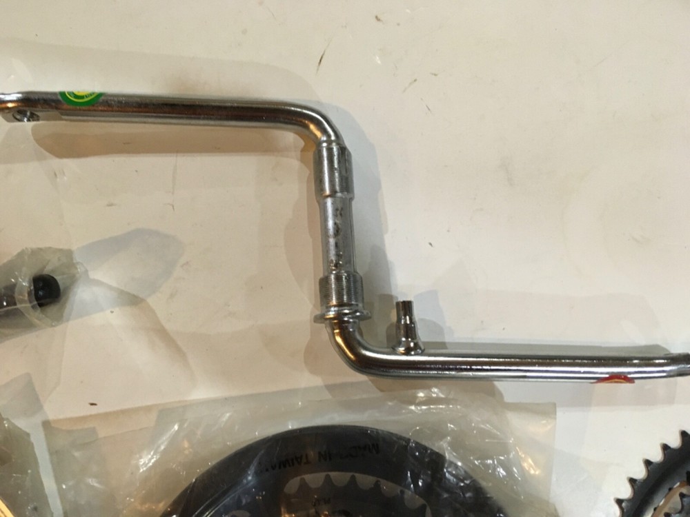 BICYCLE 1 PIECE CRANK BUNDLE / CHAINRINGS CRANKS