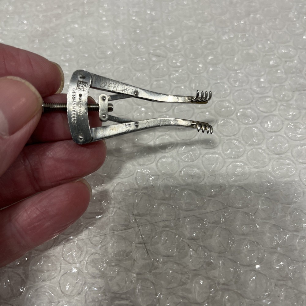 Codman 50-4265 Alm Retractor 2" (B)