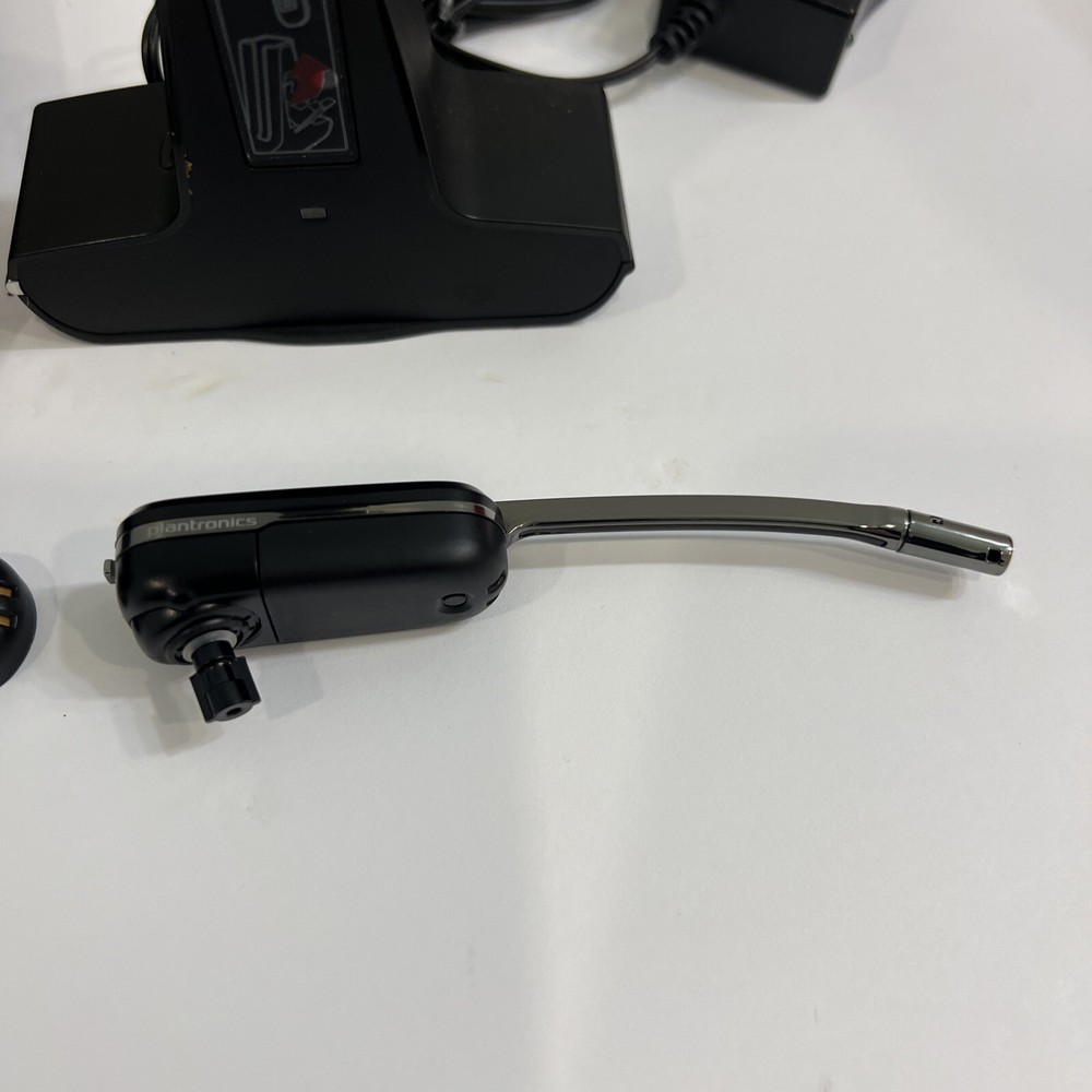Plantronics WH500 Black - Bluetooth Headset - Cradle, Charger, Missing Eartips