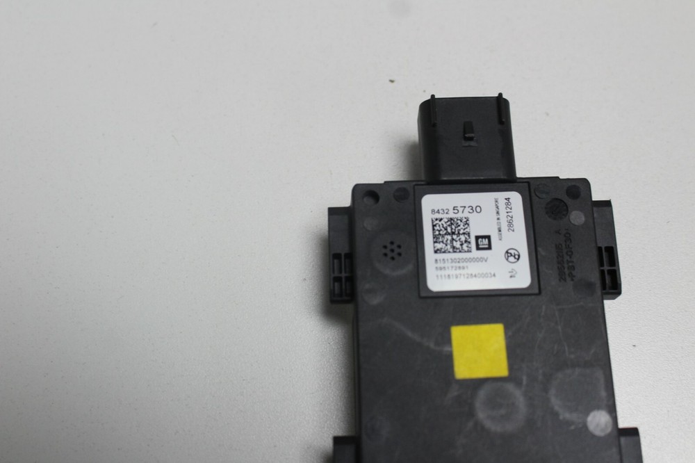 OEM GM Sensor Lane Departure Module Computer Controller Control Unit 84325730