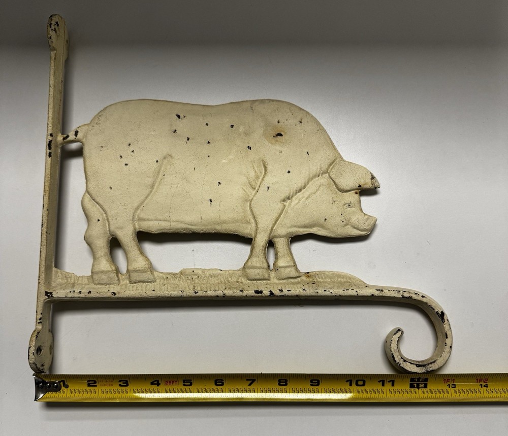 VINTAGE CAST IRON SOLID PIG WALL MOUNT HANGER PAINTED WHITE 12” x 12”