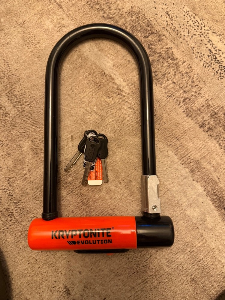 Kryptonite Evolution Series U-Lock 4 x 9" /U-Lock & (3) Keys Only