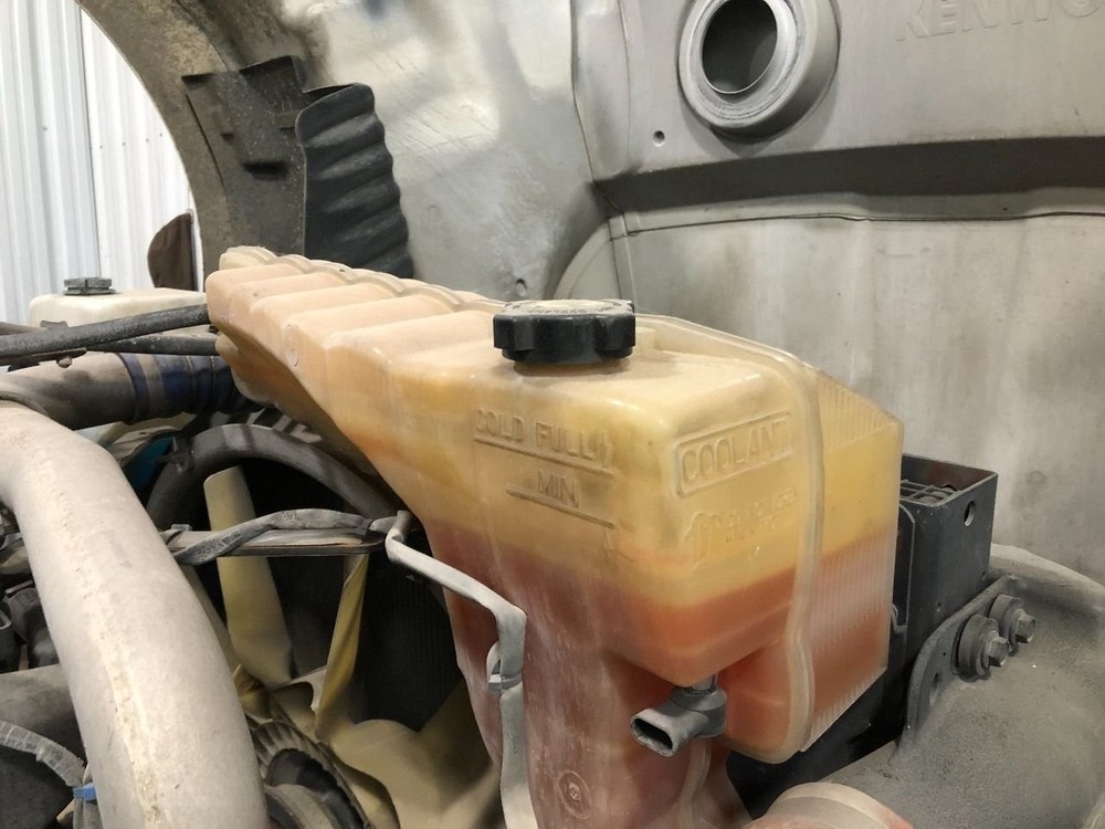 2012-2022 Kenworth T680 Right/Passenger Radiator Overflow Bottle - Used