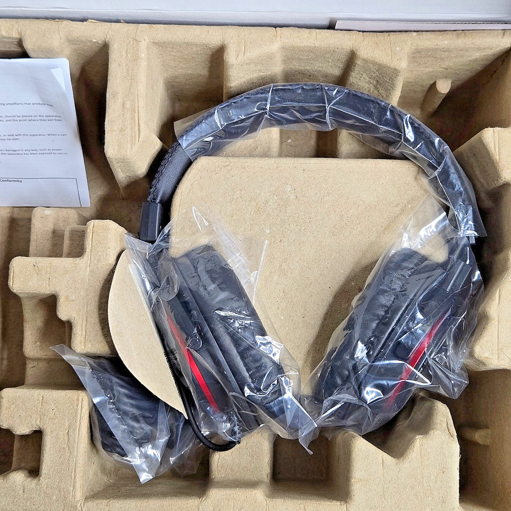 Focusrite Scarlett 2i2 3rd Gen Studio Headphones Open Box