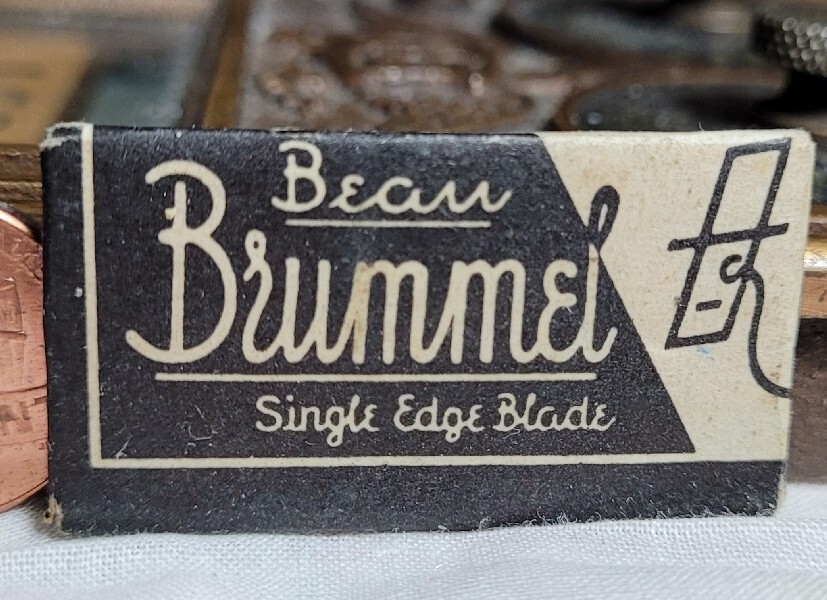 Vintage Unopened Package Beau Brummel Razor Blades