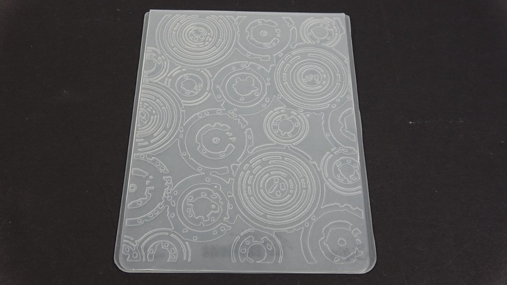 Jim Holtz Alterations Sizzix Embossing Folder Retro Circles