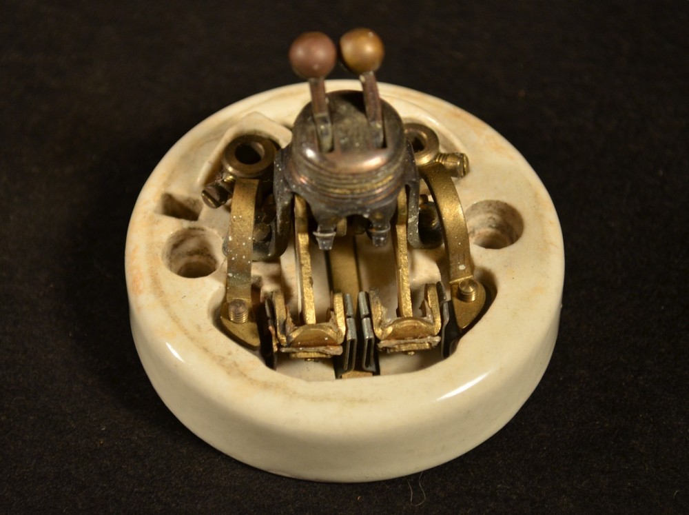 BRASS (or COPPER) & CERAMIC VICTORIAN JELLY MOLD TOGGLE LIGHT SWITCH