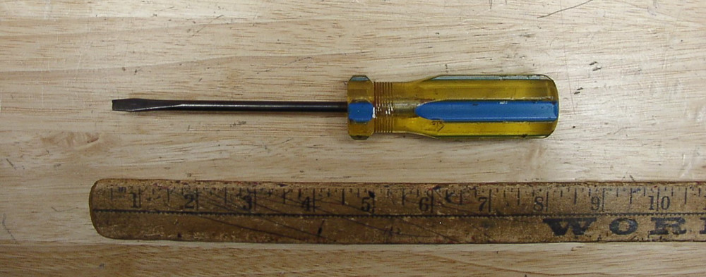 2 Vntg Unbranded Plastic Handle Screwdrivers,Phillips-6-1/2",& Std Tip-7-1/4",EX