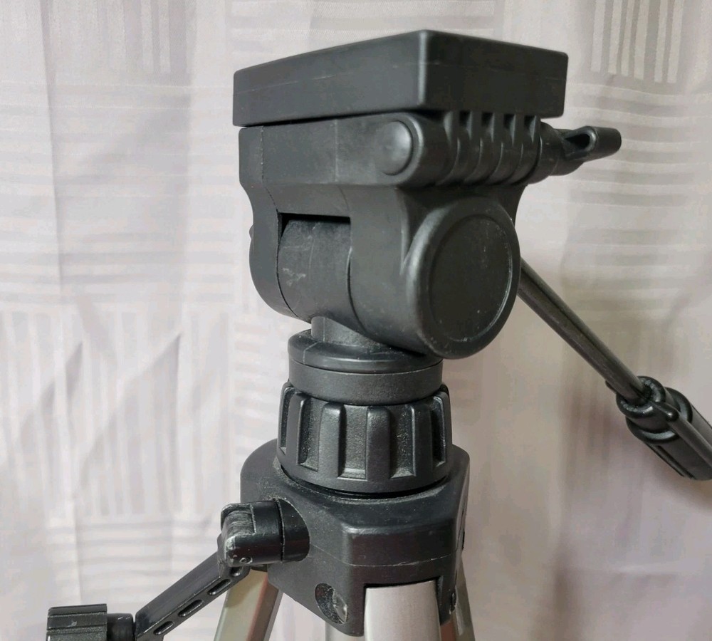 Magnovox 48" Tripod