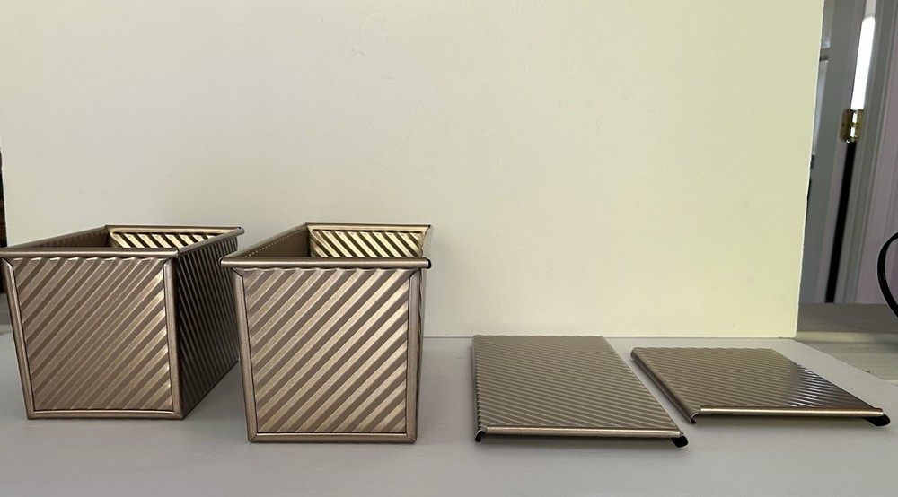 2 Pack Heavy Duty Pullman Loaf Pans w/ Lids