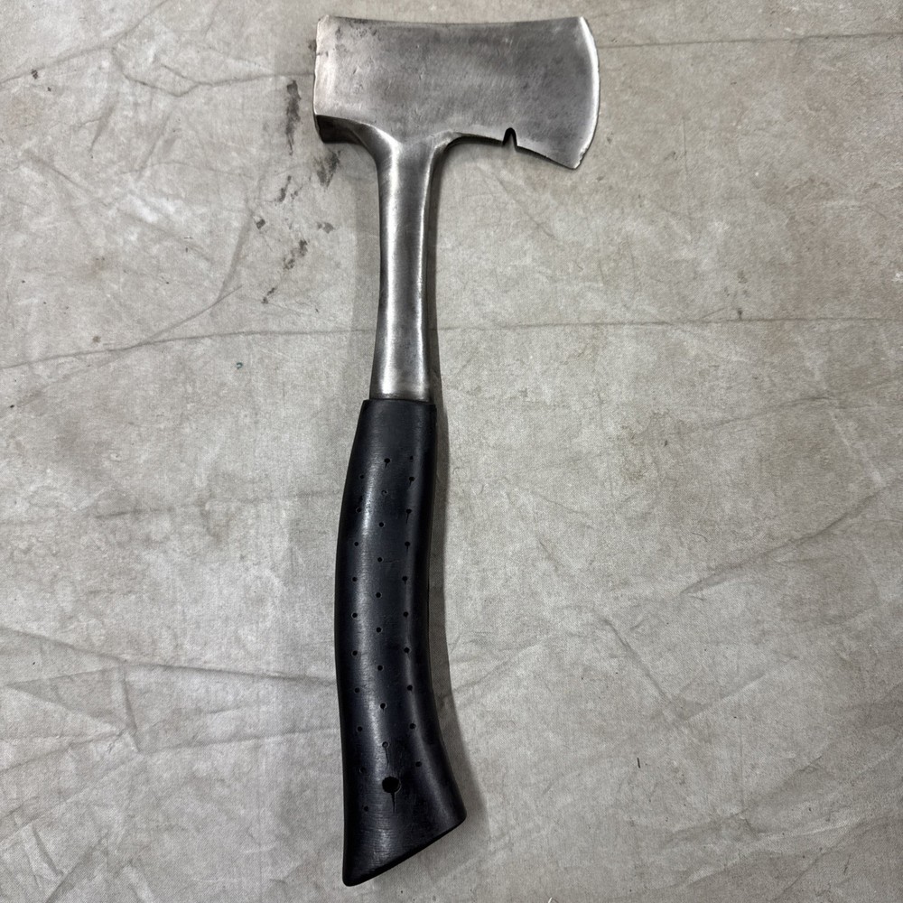 Vintage Vaughn Camp Hatchet with Nail Puller