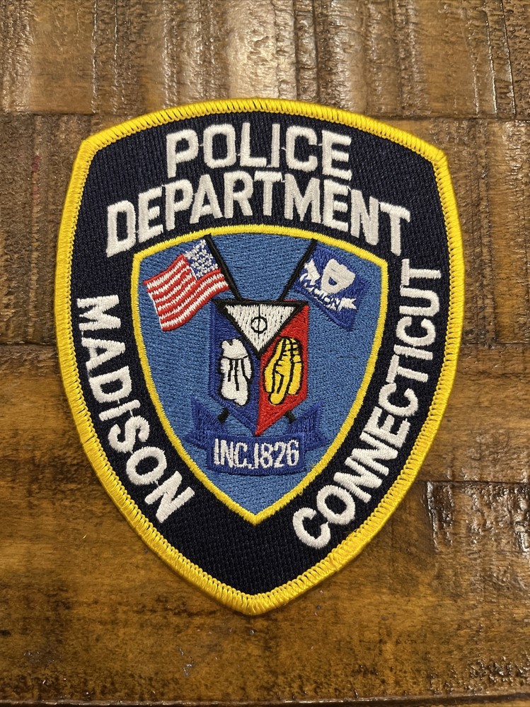 MADISON CONNECTICUT POLICE DEPARTMENT PATCH