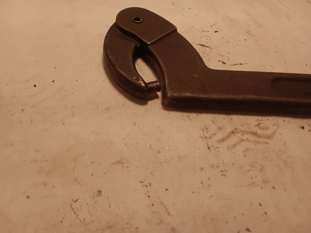 Armstrong Adjustable Spanner Wrench No. 34-307 Size 2”-4 3/4” (M13D)
