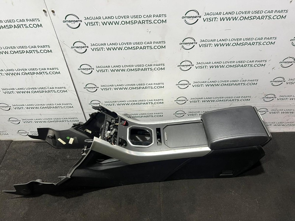 RANGE ROVER EVOQUE L538 CENTRE CONSOLE WITH ARMREST