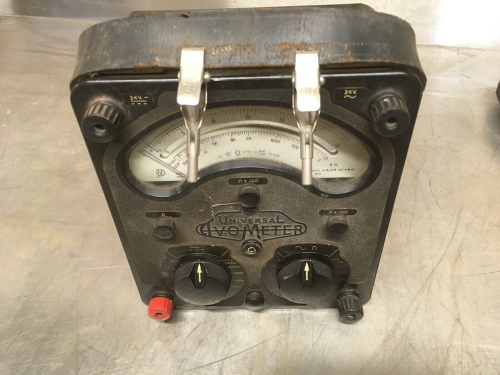 Vintage Universal Avometer