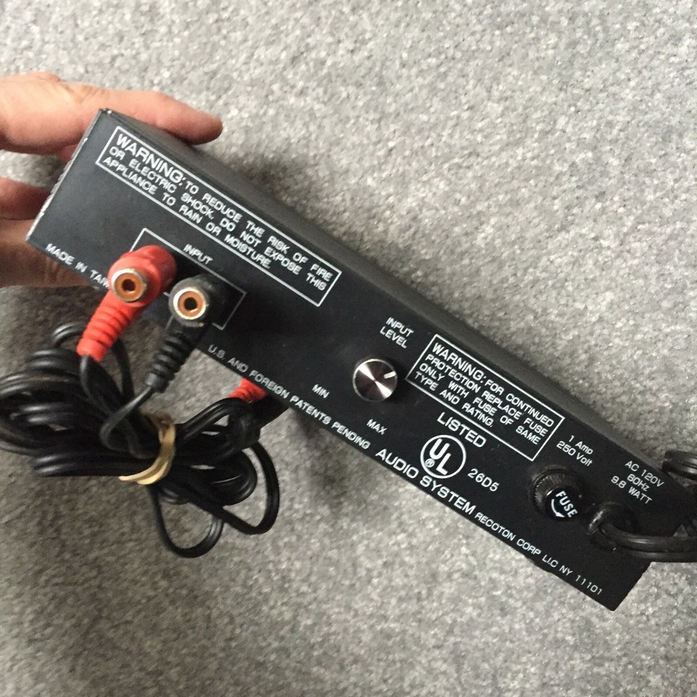 Vintage Schotz Technology RECOTON W100 Audio System Transmitter Box w/ cables