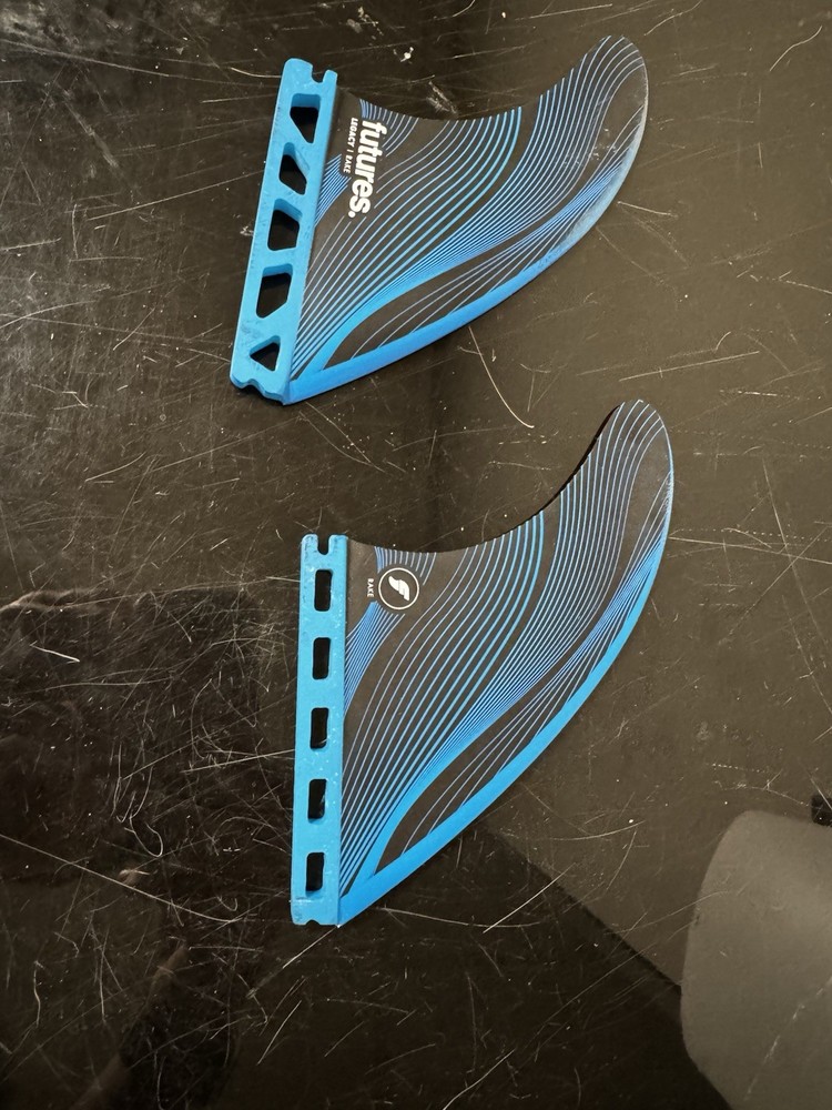 Future Fin Thruster Set, Missing One Fin