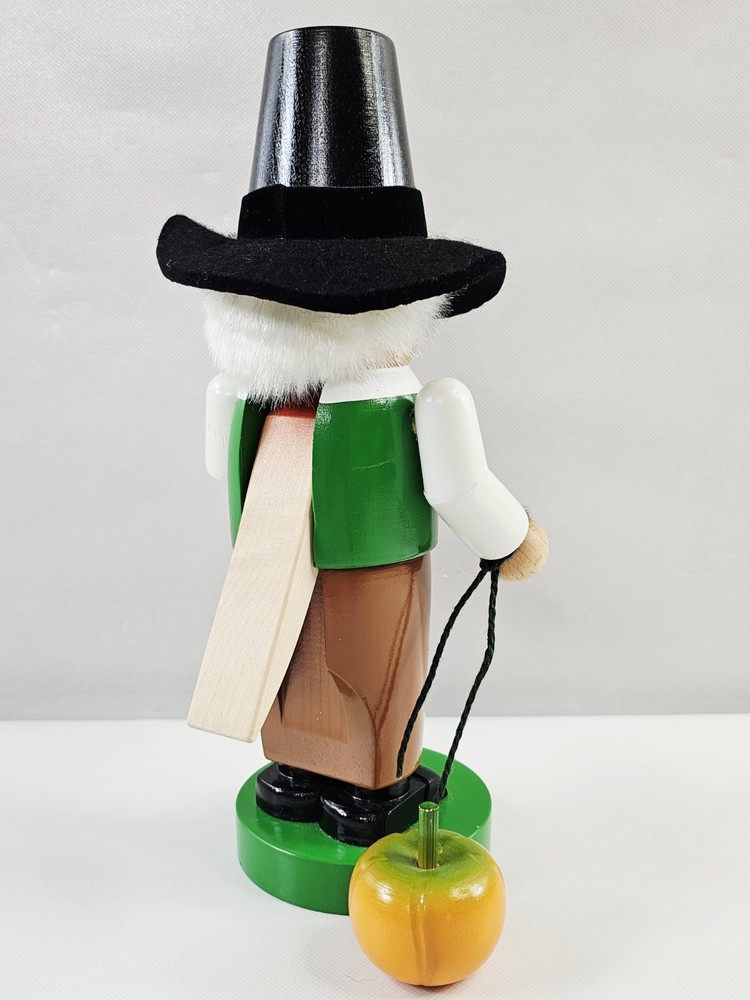 Steinbach German Chubby Pilgrim Carrying Pumpkins 12" Nutcracker Missing Pumpkin