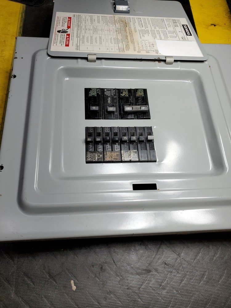 SIEMENS E0816ML-1125F CIRCUIT BREAKER PANEL