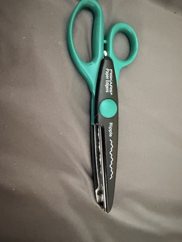Fiskars Paper Edgers- Ripple