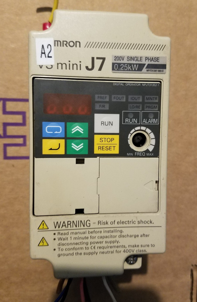 Omron VS Mini J7 CIMR J7AZB0P2